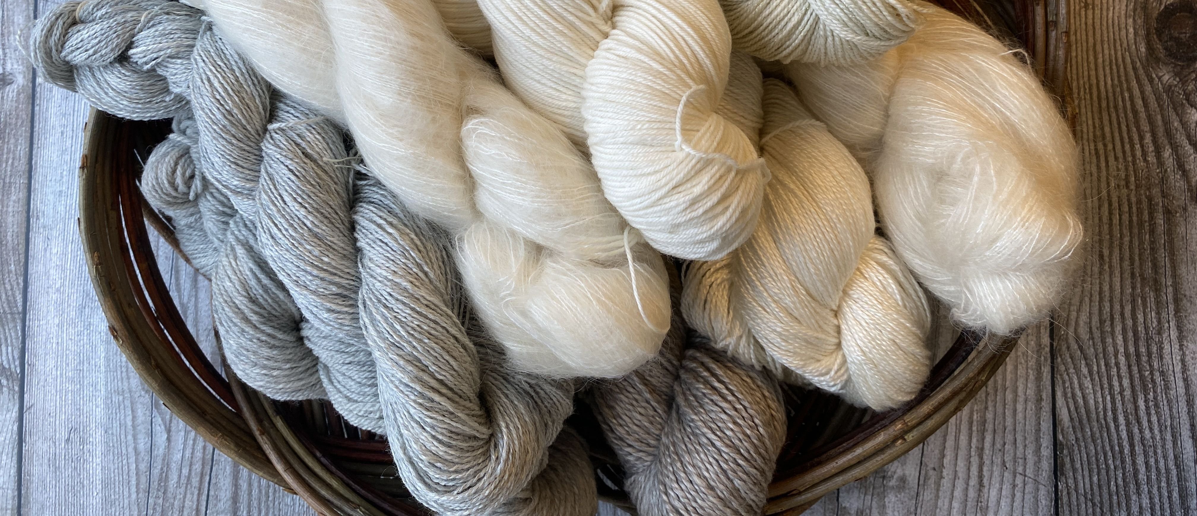 Ufarvet garn til garnfarvning